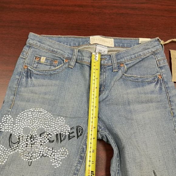 Jean - Picture 5 of 7